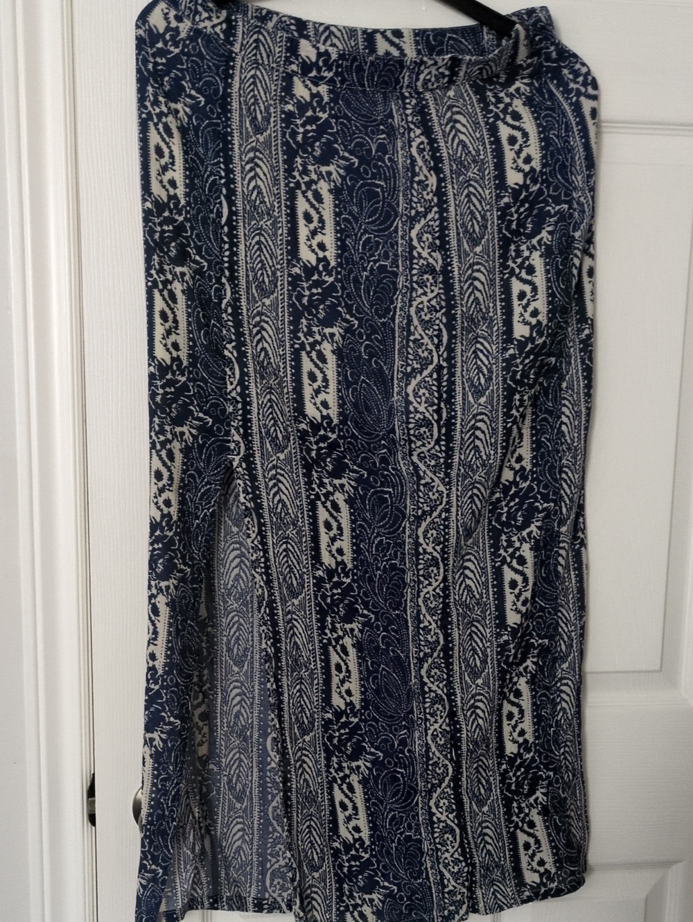 American Eagle Outfitters Navy and White Printed Maxi Skirt